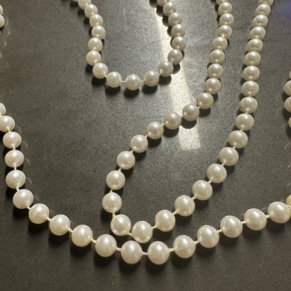 Long Pearl Necklace - Picture 5 of 6